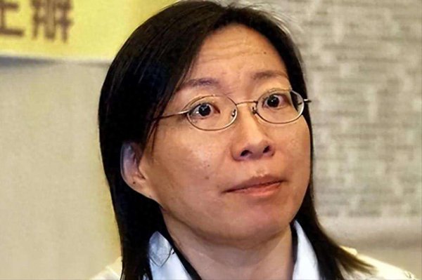 万店优配 “台湾永远不可能回归中国”! 她刚说完没两天, 就意外被吊臂砸死